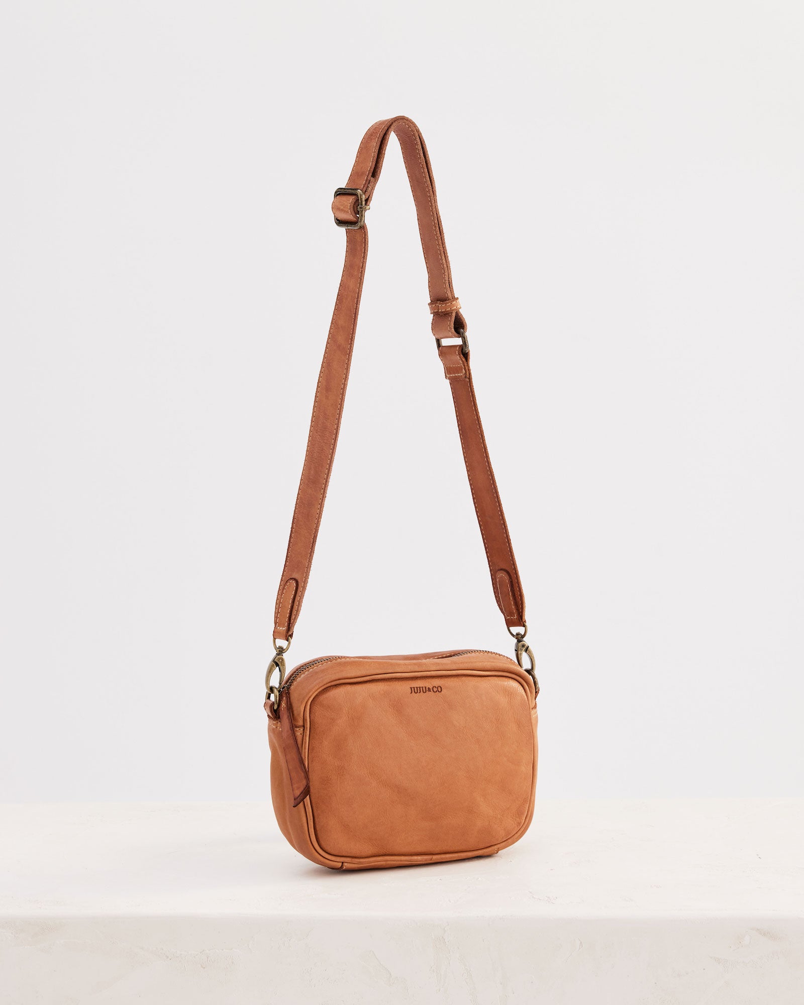 Camera Crossbody Tan