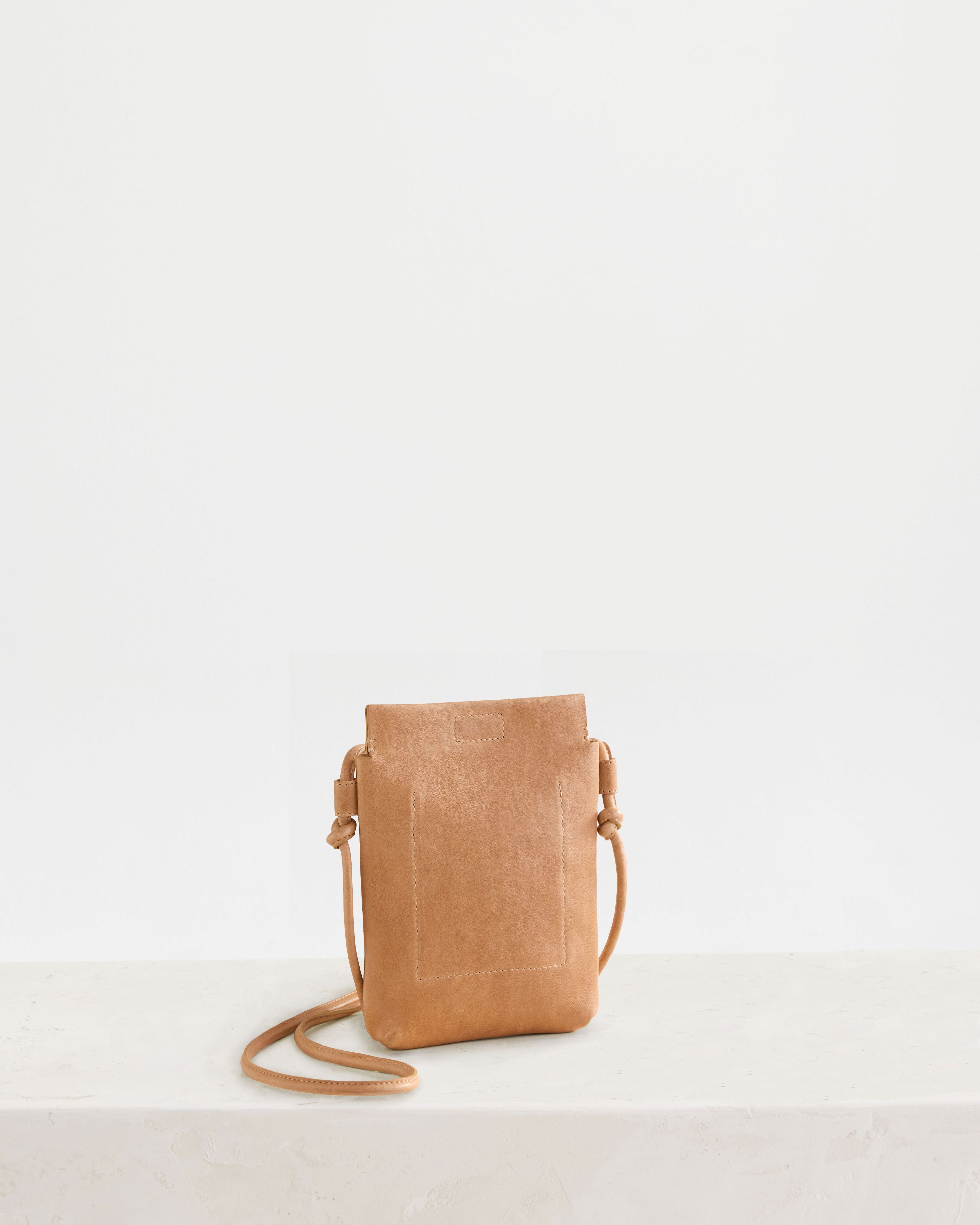 Marina Pouch Tan