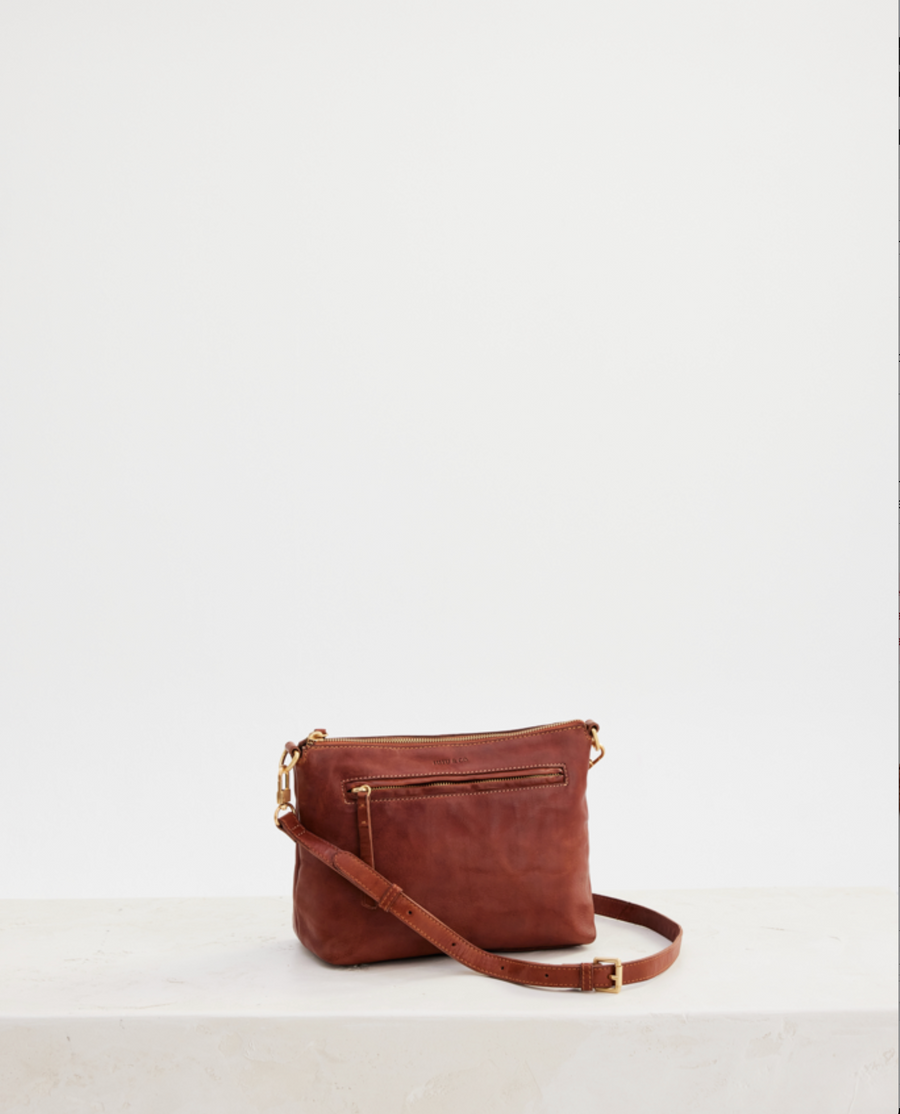 Tumbled Large Essential Pouch Tan