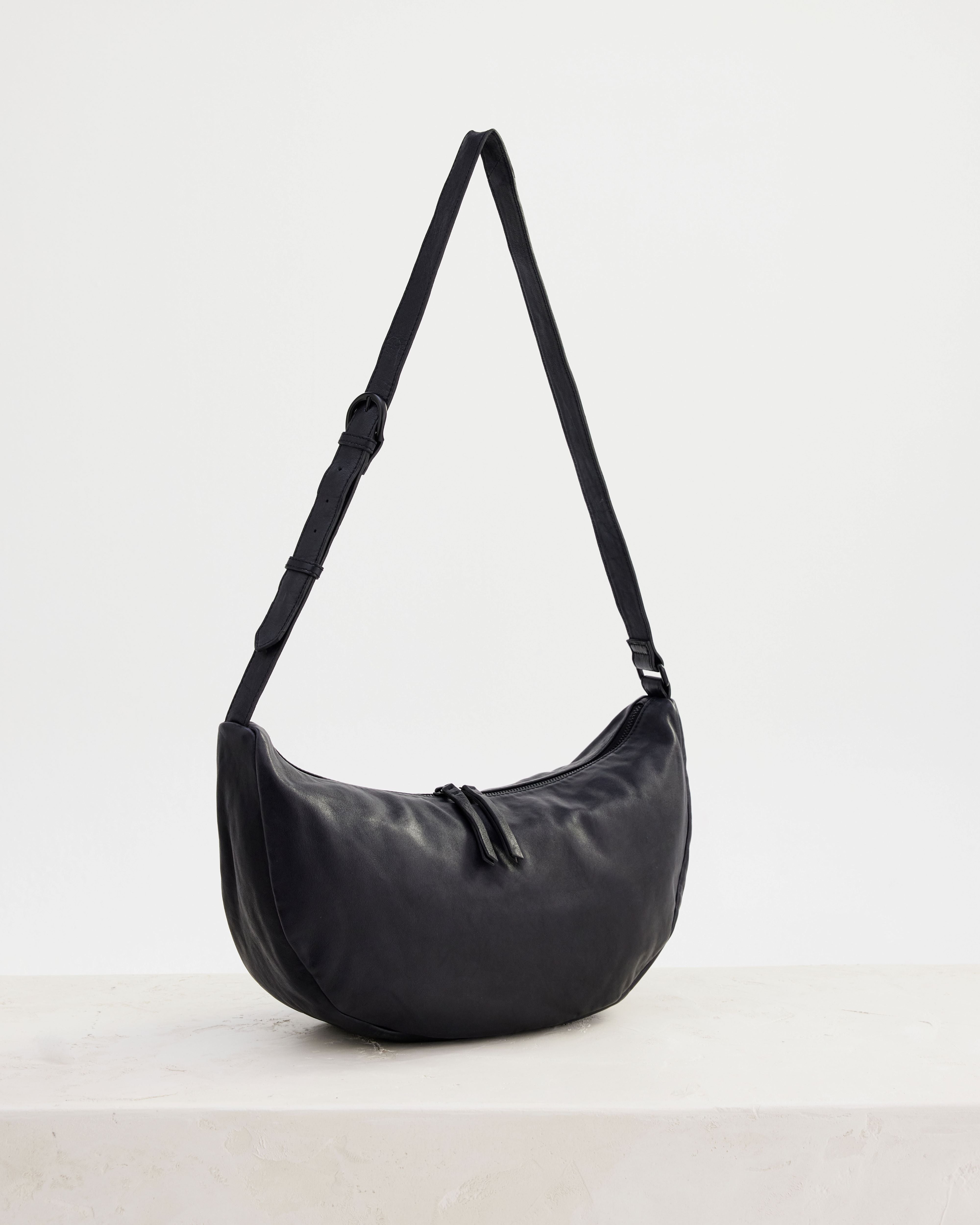 Stevie Sling Black