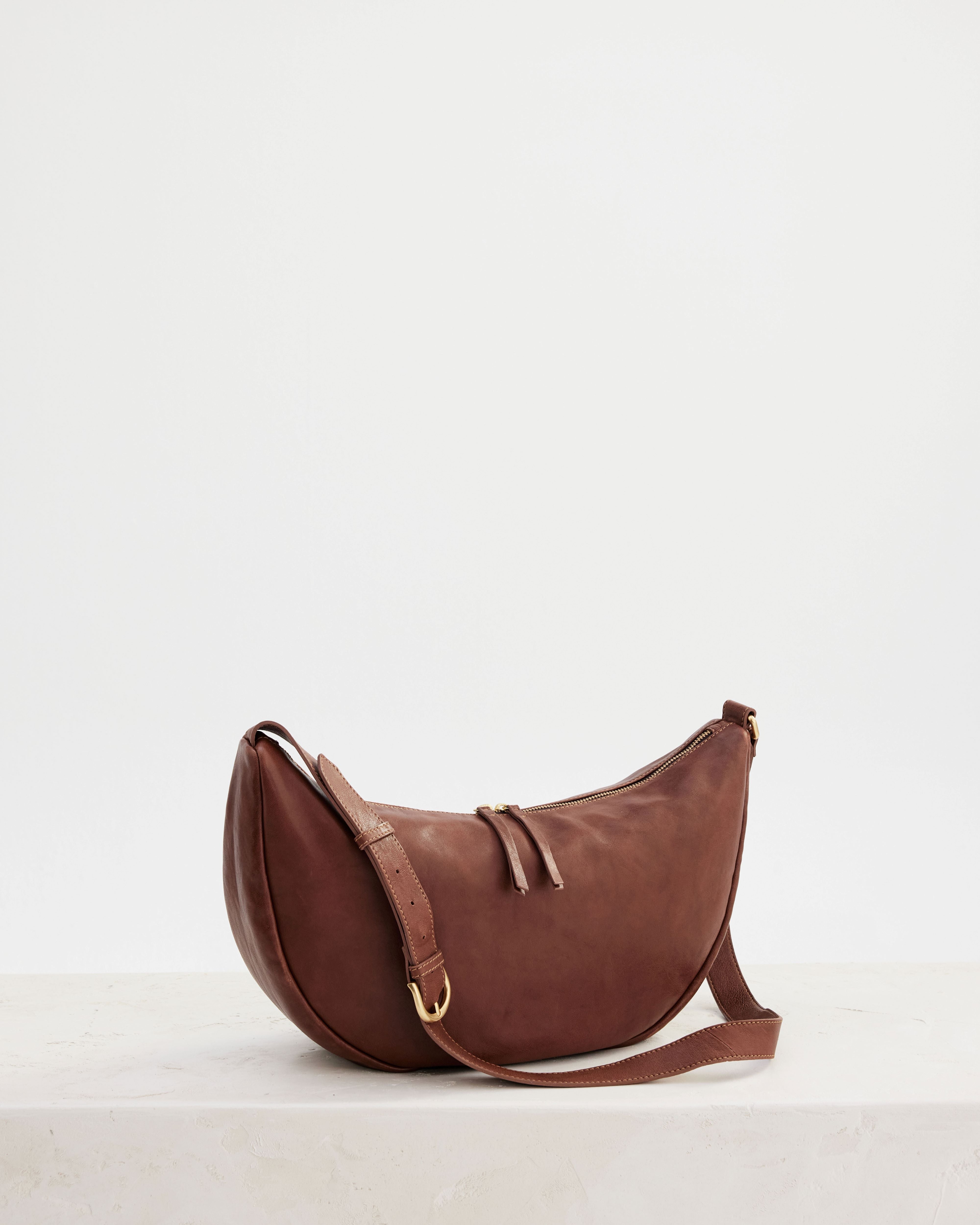 Stevie Sling Cognac